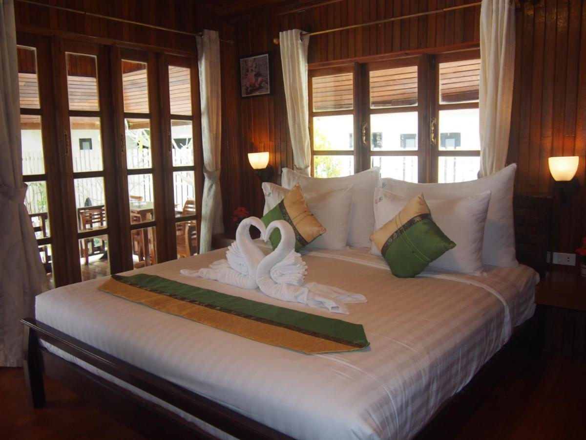 Chareena Beachside Koh Lipe Exterior photo