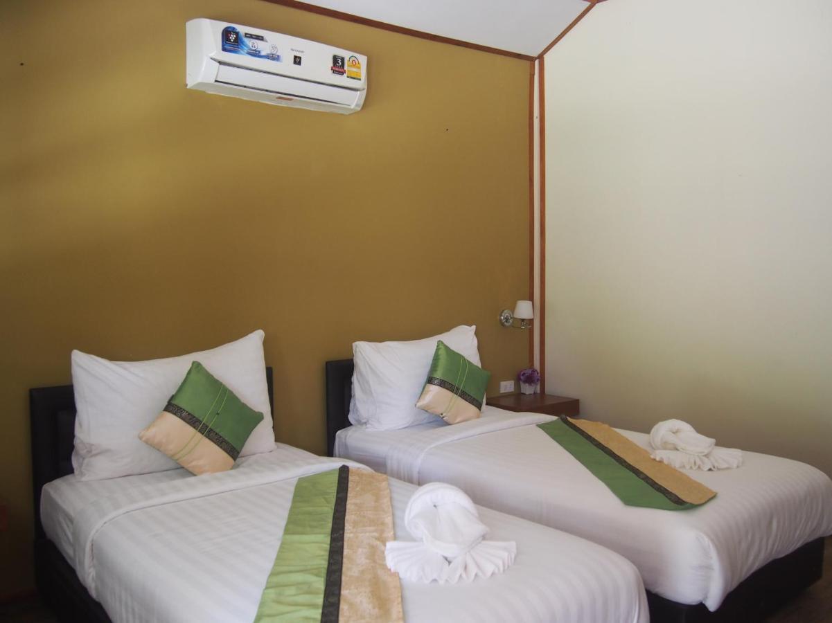 Chareena Beachside Koh Lipe Exterior photo